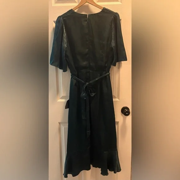 NWT Lulus Wrapped Up in Love Dark Green Midi Dress Sz L - Picture 5 of 6
